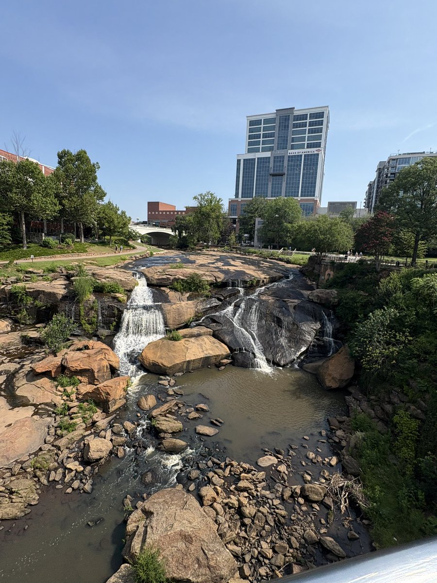 wrdandres's tweet photo. Greenville, South Carolina https://t.co/XkPj7AMjc3