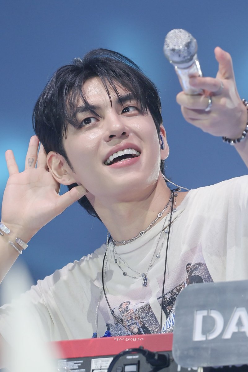 ravieisnothere's tweet photo. 260704 #WONPIL #원필 https://t.co/aDmptIqDA4