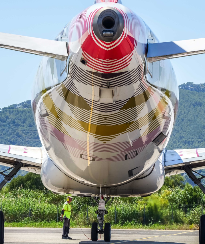 InnerMarker's tweet photo. Mise en route #A320ceo EC-NOM #Volotea
Vol V7 2933 #Toulon - #Lille du 02/07/2026
#PositiveMobility @Aeroport_Toulon @VINCIAirports @var_actu #levarlunique @VarTourisme #LilleTourisme @Lille_actu #LFTH https://t.co/KsLruMx5HR