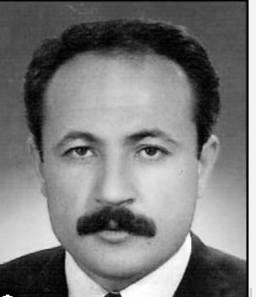 feratosmanoglu's tweet photo. Ez di salvegera mirina wî de Vedat Aydin, serokê HEP ê bajarê Amed, ku ji aliyê JITEM-ê hate kuştin, bi rêz, evîn û minetdarî bi bîr tînim.

#VedatAydın https://t.co/hlvW1X7fR8