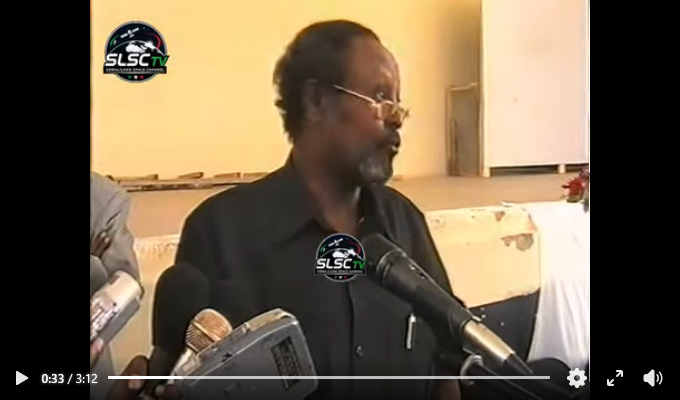 abduljibbar's tweet photo. Tani waa khudbaddii uu Madaxwayne cigaal AHN uu ka jeediyay furitaankii Jaamacada Hargaysa. 
Hadaladiisii waxa ka mid ahaa :
Taladii waxa loo dhiibay 
1.Qaad wale
2.Dayday 
3. Geeljire qori sita. https://t.co/Fo8oXb283k