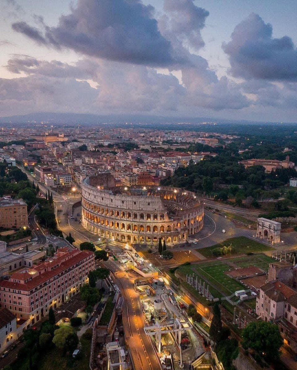 Worldbeautoinl's tweet photo. Colosseum, Rome 🇮🇹 https://t.co/PhPVcA54q2