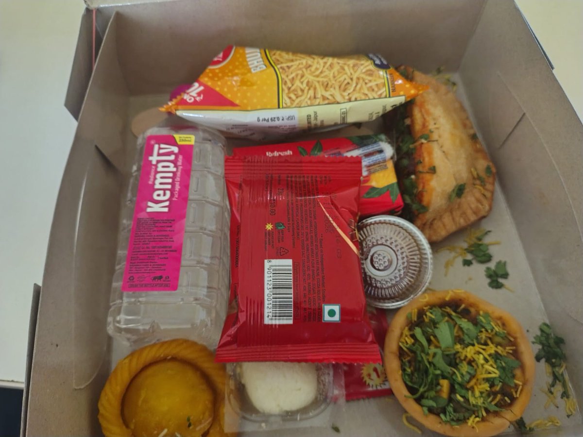 shaivi_22 tweet picture