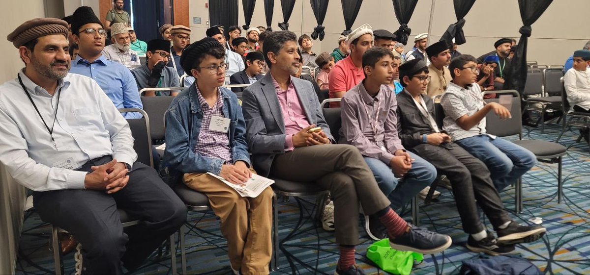 MKAJamiagh's tweet photo. At #JalsaSalanaUSA, an educational booth showcased Jamia Ahmadiyya International, inspiring young people to pursue religious education and dedicate their lives to serving faith and humanity.
الحمدللہ 🤲🏼 #JamiaAhmadiyya #Ahmadiyya https://t.co/mE2pJdr2o4
