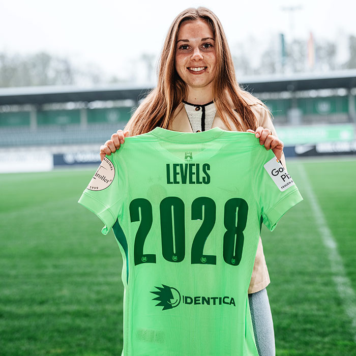 FutFemHiszpania's tweet photo. ⚪ Real Madryt jest gotowy złożyć ofertę za lewą obrończynię Janou Levels 🇳🇱 w wysokości bijącej rekord sprzedażowy Wolfsburga (Ewa Pajor → Barcelona - 500 tys. euro; via @soccerdonna)

[@azwazsport via @madridfemxtra] https://t.co/PqucjuB5C9