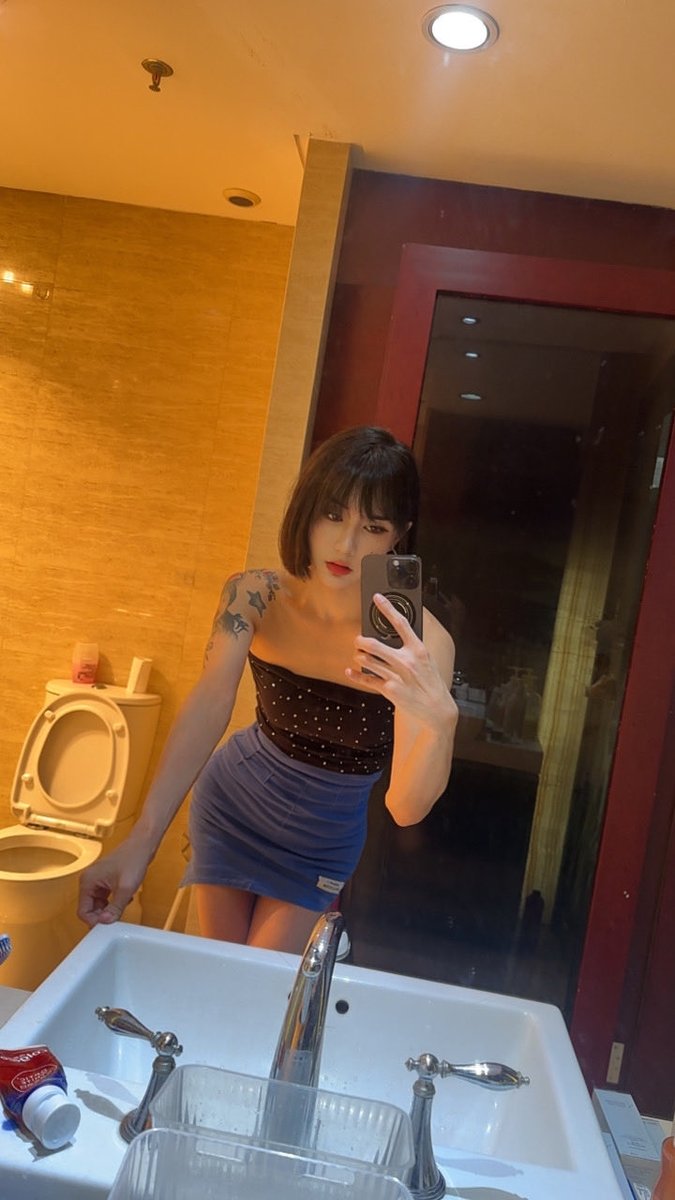 CDxuanya's tweet photo. 杭州的雨什么时候停。
#杭州男娘 #杭州伪娘 #杭州cdts #杭州cd #杭州人妖 #杭州女装大佬 #杭州大屌萌妹 #杭州仙女棒 #杭州 #大屌萌妹 #伪娘 #cdts #仙女棒 #女装大佬 #男娘 #上海伪娘 #上海cdts #杭州直男 #直男 #伪娘反差 #伪娘の日常 https://t.co/54DKWQFGIu