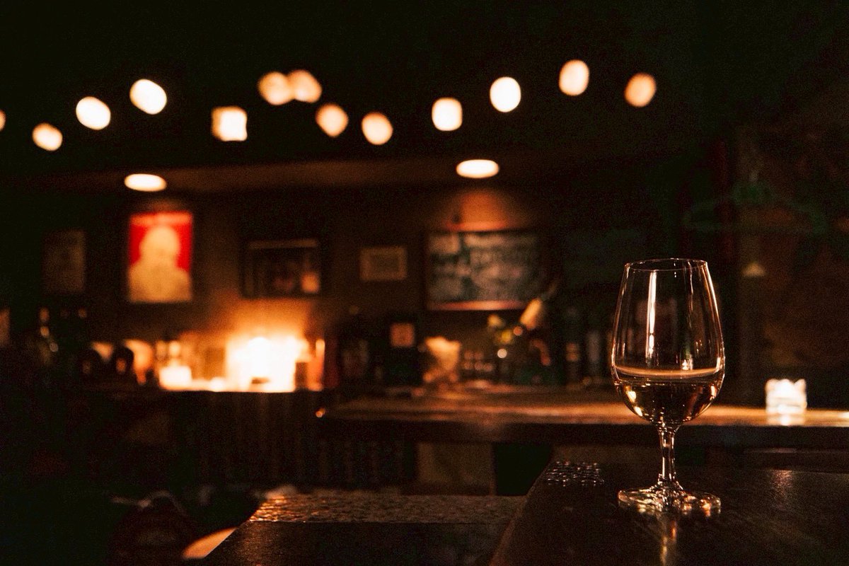 ttishimoto's tweet photo. そしてBAR一人旅オープン！
みんな来てね🍸 https://t.co/k1Y9EFKdQK