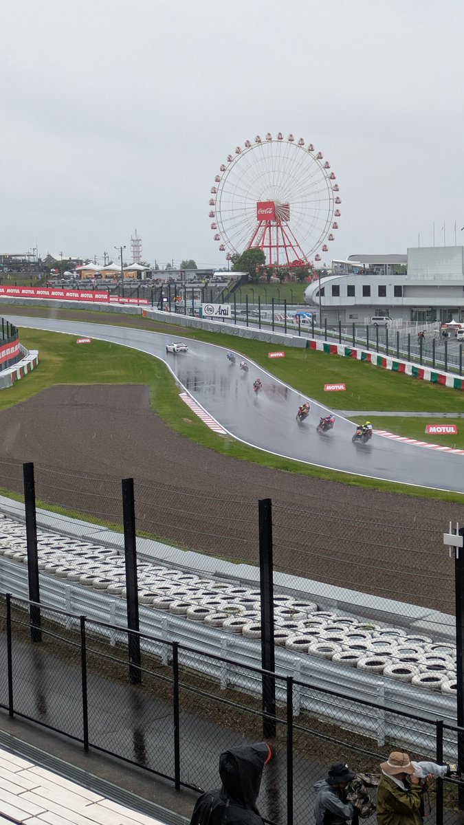 yard_rock's tweet photo. このS字からダンロップまでの流れが好き。
そして、レース中にレースコントロールカーが入るという、異例の事態。
#鈴鹿８耐 https://t.co/xz0UoSG1Vs