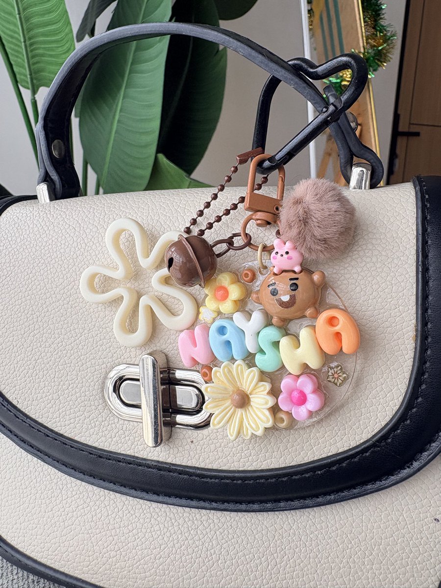 K_noonacraft's tweet photo. Open PO ganci nama
Bahan acrylic + clay
Bisa request nama + warna
Harga 35rb
Yg minat boleh DM yuk
Bisa 🍊 juga
https://t.co/sTCyIiMBYE
#ganci #keychain #keychaincustom https://t.co/WzeC8kWfFt