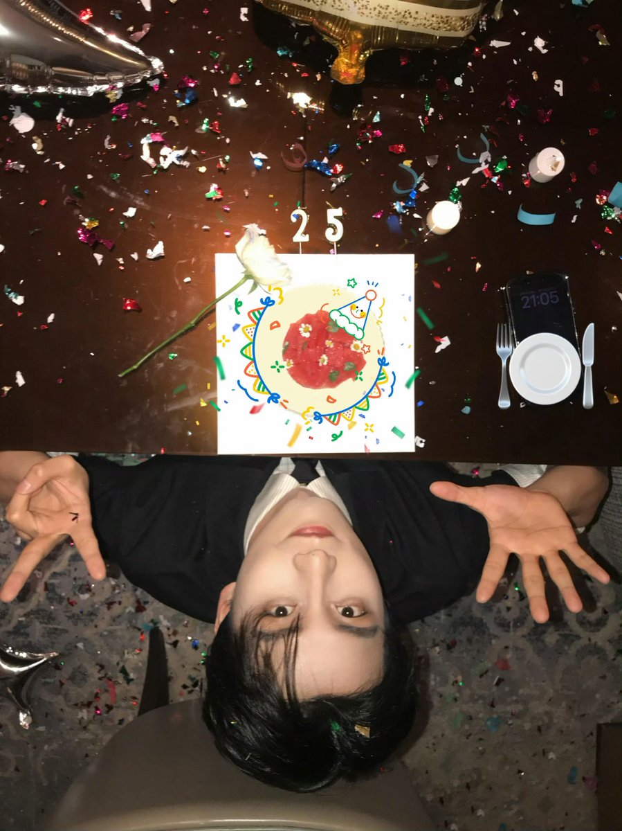 anaxxii_'s tweet photo. Chen Xinhai XHS update

“25✌️ I spent my birthday in the desert.”

#ChenXinhai #陈鑫海 https://t.co/8catifDU5k