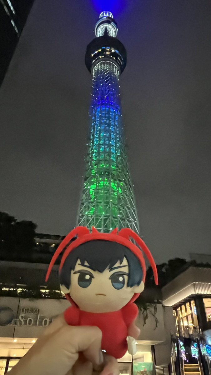 kurousa_213's tweet photo. 昨日、最後のブルーロックコラボスカイツリー行ってきました…！ライトアップかっこよかった✨️ https://t.co/0AsW6CydN0