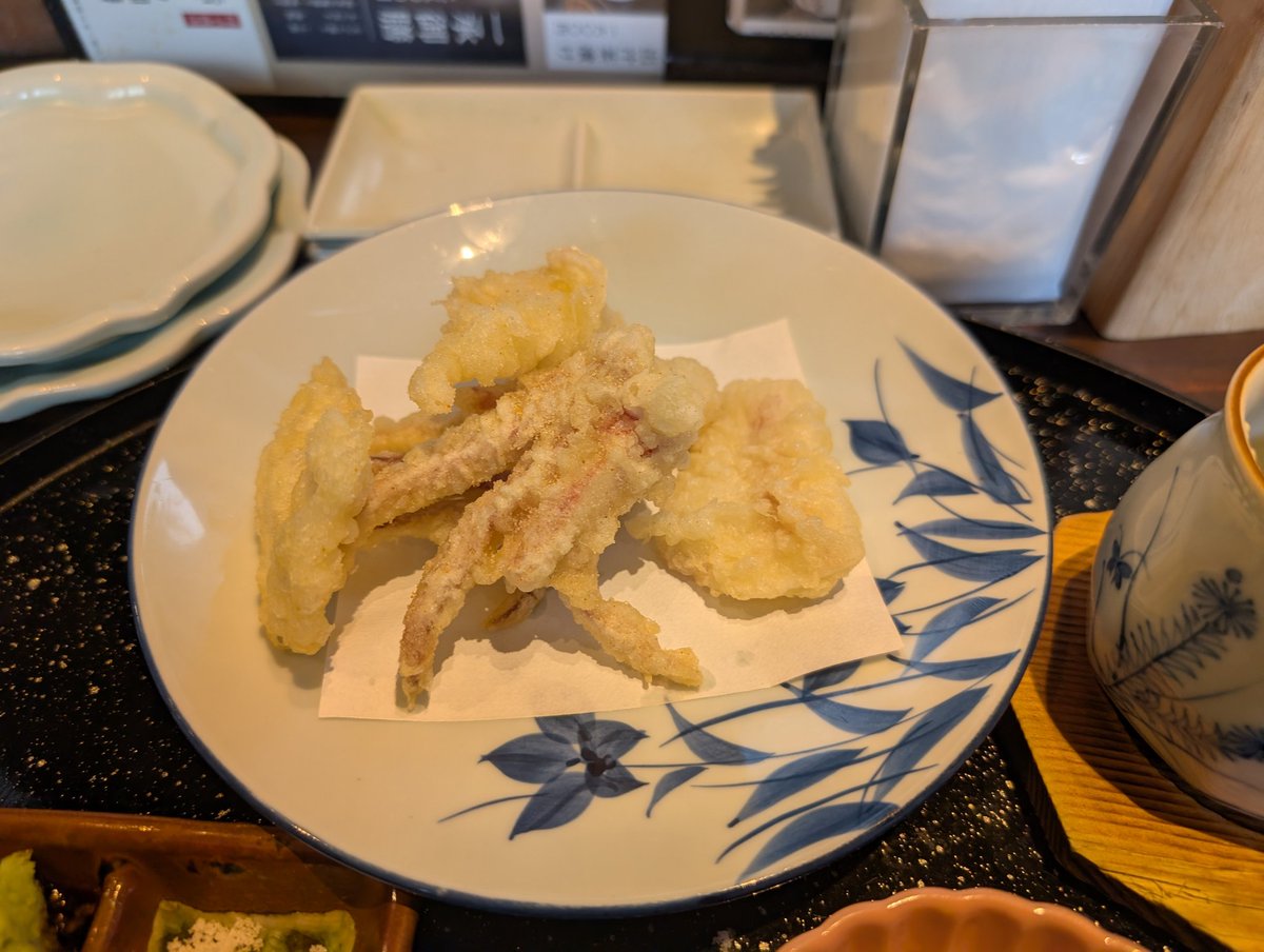 kuma_suke's tweet photo. 今年も活きイカ美味しゅうございました。これで3600円はうれしい https://t.co/nLJygd18MZ