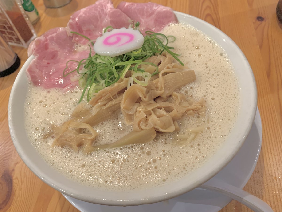 solionzi's tweet photo. おはよ！
これはとっても美味しかった愛知県のラーメン、愛知県も意外と美味しいラーメン屋多い気がする！
みんなはどんなラーメンが好きかな？
最近、鶏白湯がブーム😋 https://t.co/ws9ZwijXWg