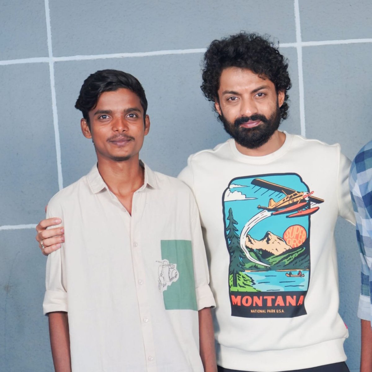 Krishnabittu_'s tweet photo. @NANDAMURIKALYAN @AnilRavipudi Wishing A Very Happy Birthday To @NANDAMURIKALYAN Garu On Behalf of @tarak9999 Fans ❤️

"ఆ దేవుడి అశీసులతో మీరు ఎల్లప్పుడూ ప్రేమ ఆప్యాయతలతో కలిసి ఉండాలని కోరుకుంటున్నాను " https://t.co/S3HBYPViO6