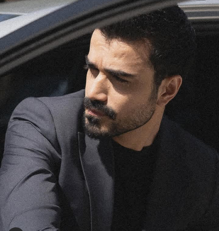 non1985688's tweet photo. #SachalAfzal will be new #HumayunSaeed @iamhumayunsaeed #Zabt https://t.co/NJ8jO5nXyO