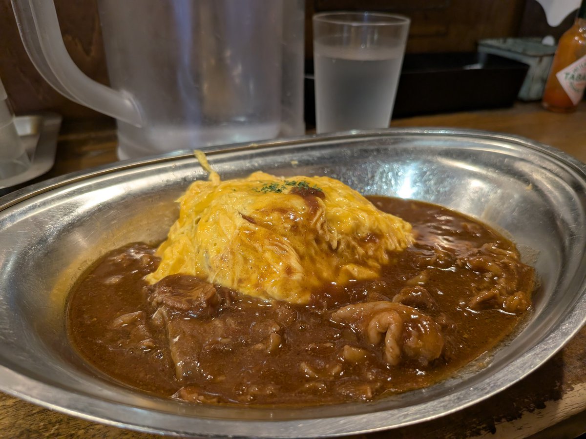 ttuki_g's tweet photo. お昼に食べたオムライスとたい焼き https://t.co/6ftfpAmePz
