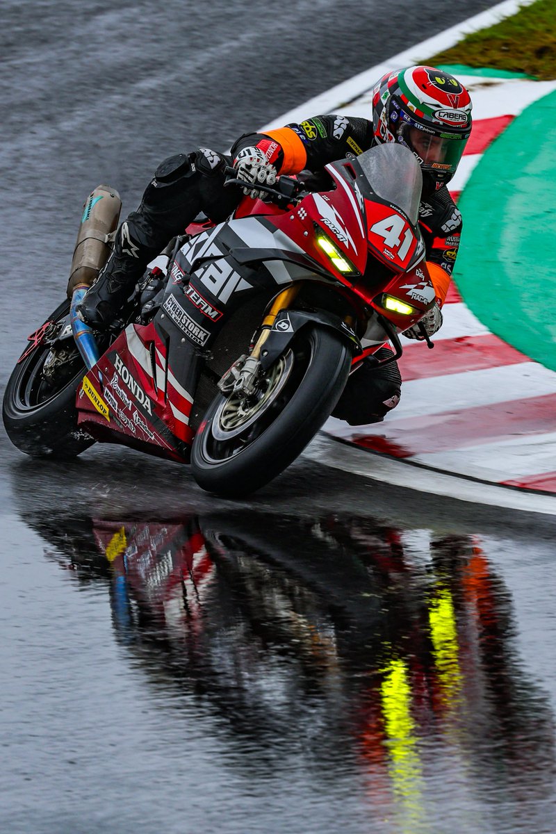 alicebluepoet's tweet photo. 20260705 Suzuka8hours
2時間半経過、SSTはカエディアのネコチャンが引っ張っています！
#41 Dafy-Kaedear-RAC41-Honda https://t.co/Coq7veTC5b