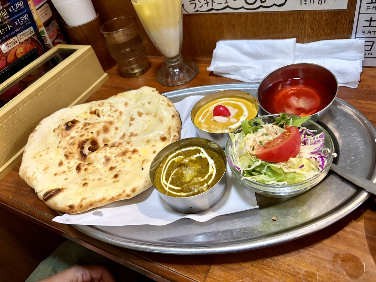emanon00029's tweet photo. 久しぶりのナマステガネーシャ
チーズナン食べきれなくてお持ち帰りした😅
辛さ4で汗流しながら頑張ったのだけど… https://t.co/jKsuYWSUH0