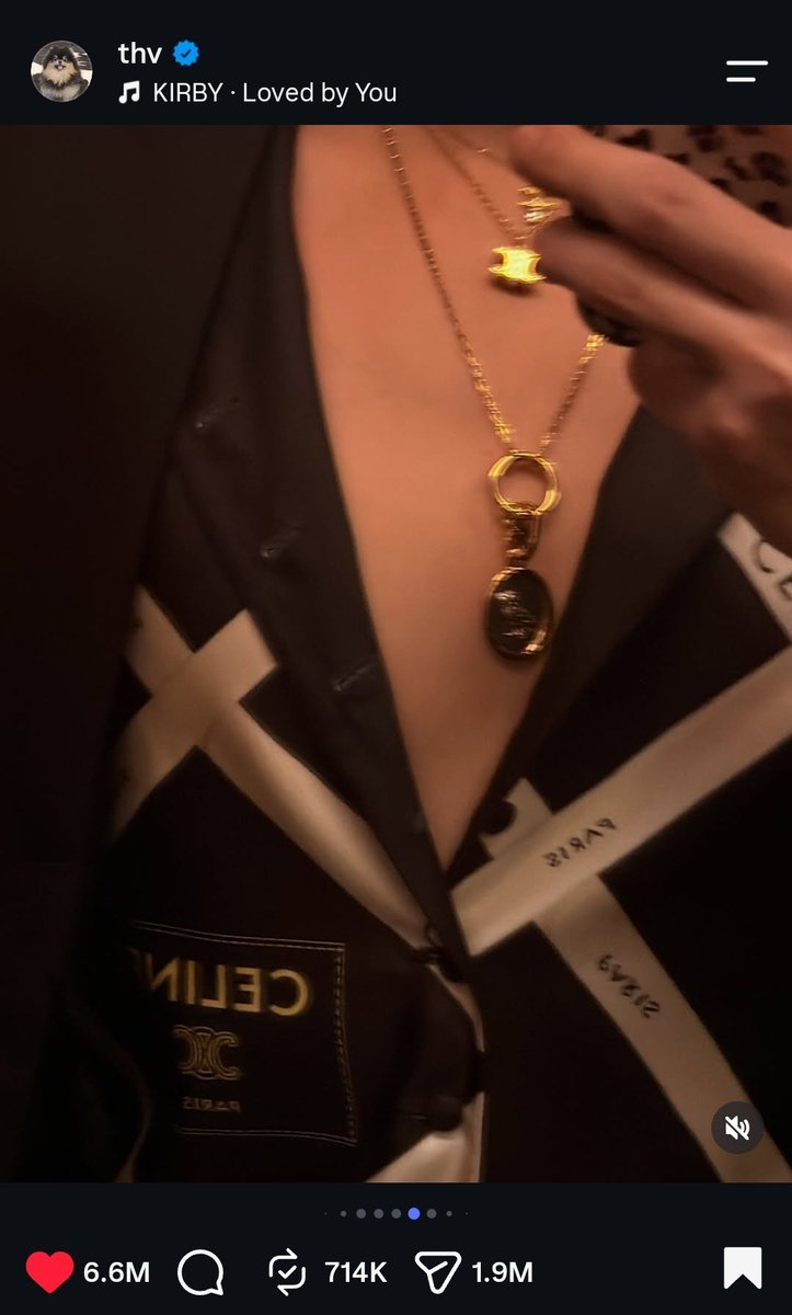 KTH_APPLEMUSIC's tweet photo. 1.9M shares! We're just 100K away from hitting 2M shares on Taehyung's gorgeous Celine PFW post.

Every single share counts right now, so keep sharing the post &amp; using the tags. We got this! 🔥

https://t.co/UizrxsvvG0

V FOR CELINE FASHION SHOW
#TAEHYUNGxCELINE
#VxCelineSS27 https://t.co/lW2IM5CR5V