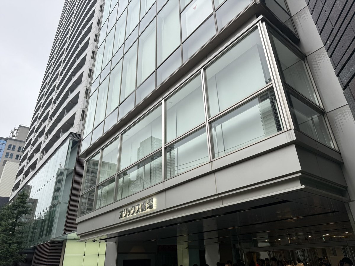 fiold_y's tweet photo. デレミュ2公演目おつかれさまでした。

朝から動いてかなりヘロヘロですが、
とりあえずは、どこかで休んで、
千秋楽に備えますか。 https://t.co/2zW44Nyci8