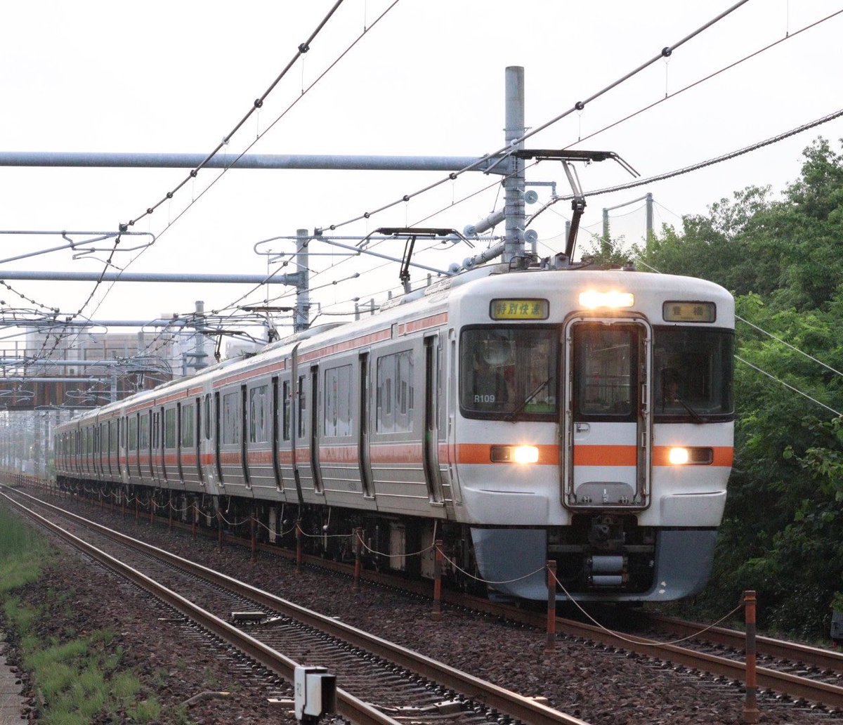 EXtrain1's tweet photo. 2026.06.27
特別快速　豊橋行き
5122F ←豊R109＋R213＋Y3 https://t.co/I0sz8jEL27