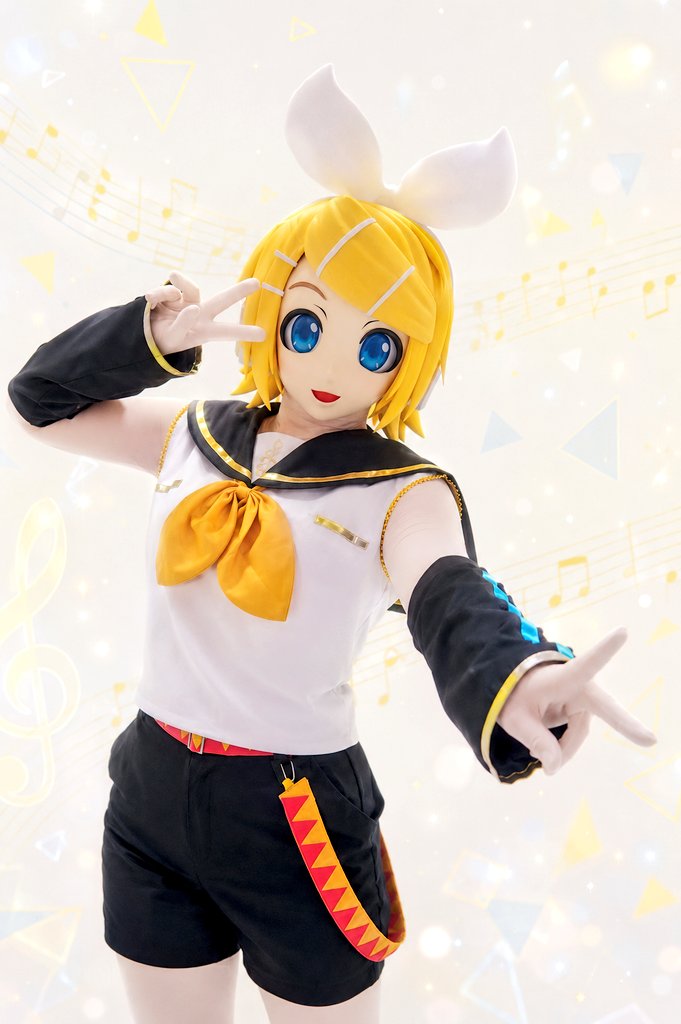 JI7kGueYk2hO1ys's tweet photo. 💛✨やっほー！鏡音リンだよっ！✨💛

元気いっぱい！パワー全開！
歌うのも遊ぶのも大好きなリンちゃんをお迎えしました～🎶🎤

キラキラ笑顔で、みんなにハッピー届けちゃうよっ！⚡💛

#着ぐるみ
#kigurumi https://t.co/t3lDeBpNy9