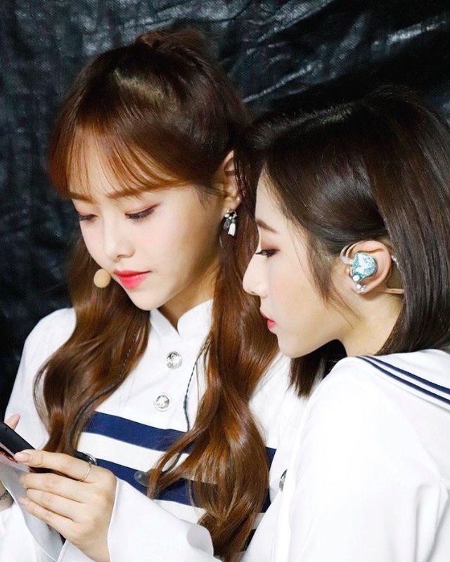 hourlyrpf's tweet photo. ᯓ✮⋆ The RPF ship of the hour is..
"Chuuseul" (Kim "Chuu" Jiwoo x Cho Haseul) from LOONA!

"babe what’s wrong? you’ve barely touched your chuuseul yuri rpf"
Submitted by anon https://t.co/t4vim3M45M