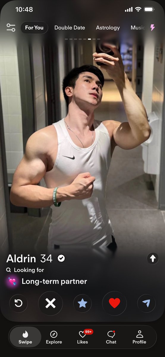 Shortkid26's tweet photo. Sino ito? Ang gwapo parang artista. Usually thai peeps nakikita kong ganito. Legit yung account nya kasi may check. #altertaguig #alterbgc #altermakati #altermanila #alterbagets #alterpinoy #altermandaluyong #alter https://t.co/AXnjnuAnVA