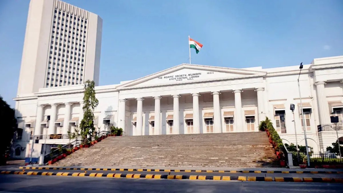 Dev_Fadnavis's tweet photo. Heartiest congratulations to Ex MP Dr. Vinay Sahasrabuddhe ji on being elected as the President of the Asiatic Society of Mumbai !
Many congratulations to all office bearers who got elected along with him and created this history!
Wishing everyone a successful tenure.
I am confident that this esteemed institution, which has been serving the field of research for nearly 200 years, will reach even greater heights under the leadership of this new team. 
एशियाटिक सोसायटी ऑफ मुंबईच्या निवडणुकीत अध्यक्षपदी विजयी झाल्याबद्दल माजी खासदार डॉ. विनयजी सहस्त्रबुद्धे यांचे मनःपूर्वक अभिनंदन !
त्यांच्यासोबत निवडून आलेल्या इतरही पदाधिकाऱ्यांचे हार्दिक अभिनंदन आणि सर्वांना भावी वाटचालीसाठी अनेकानेक शुभेच्छा! 
सुमारे 200 वर्ष संशोधनाच्या क्षेत्रात कार्यरत या संस्थेला ही नवीन चमू आणखी नव्या उंचीवर नेईल, हा विश्वास आहे.
@Vinay1011 @AsiaticSocMum