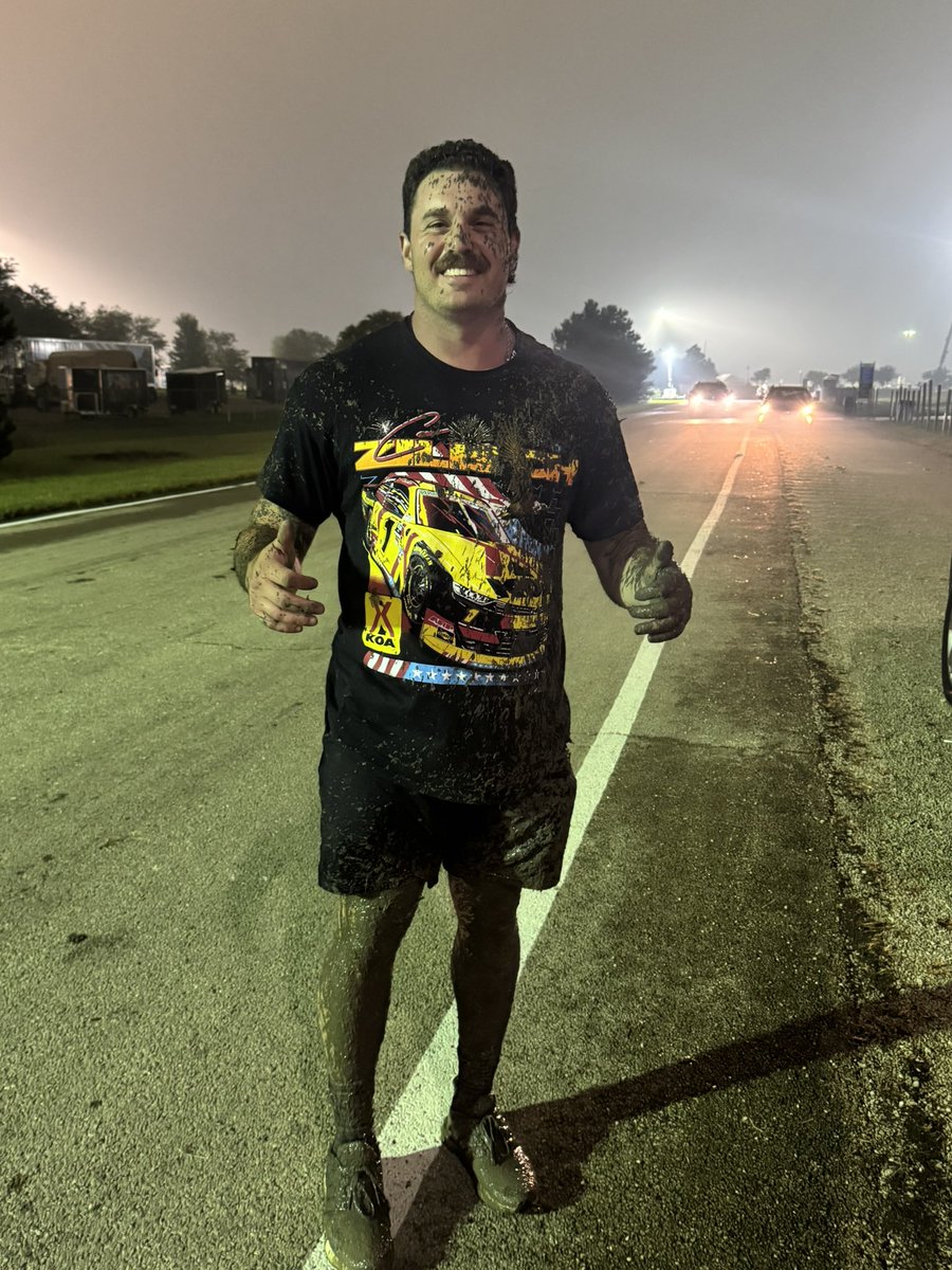 Nastalkin's tweet photo. Chicagoland Speedway parking lot survivor https://t.co/YWyhbJeIRr