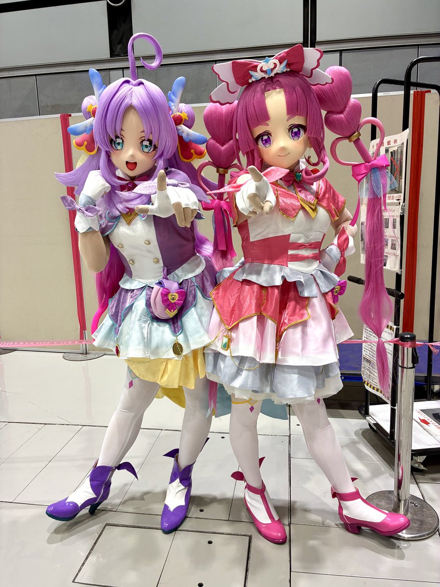 deto_maru's tweet photo. なんと香港からいらした、という…。
熱量半端ない素敵な御二方と国際交流。。。

一切機材持って来なかった私を殴りたい😂
次回は然るべき機材で…！

撮影させていただき、ありがとうございました。
また是非とも日本へ！

#レイフレ35
#レインボーフレーバー35 https://t.co/07cHc6AJsR