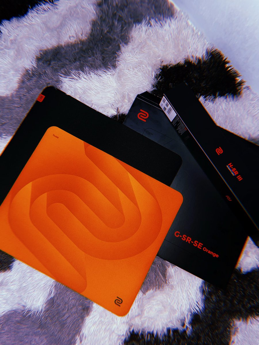 RedKohVAL's tweet photo. Blessed 19th Birthday. So many things happened this year. Qualified to Game Changers Pacific with amazing people(Wiwiwi), got to try a bunch of cool stuff earlier and now ZOWIE hooking me up with the new G-SR-SE ORANGE 

https://t.co/MmloLoSAny https://t.co/A0bYmHqdtg