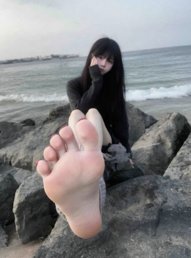 GobBluth76's tweet photo. 足の裏って需要あるかな？ https://t.co/hulAqa4fYq