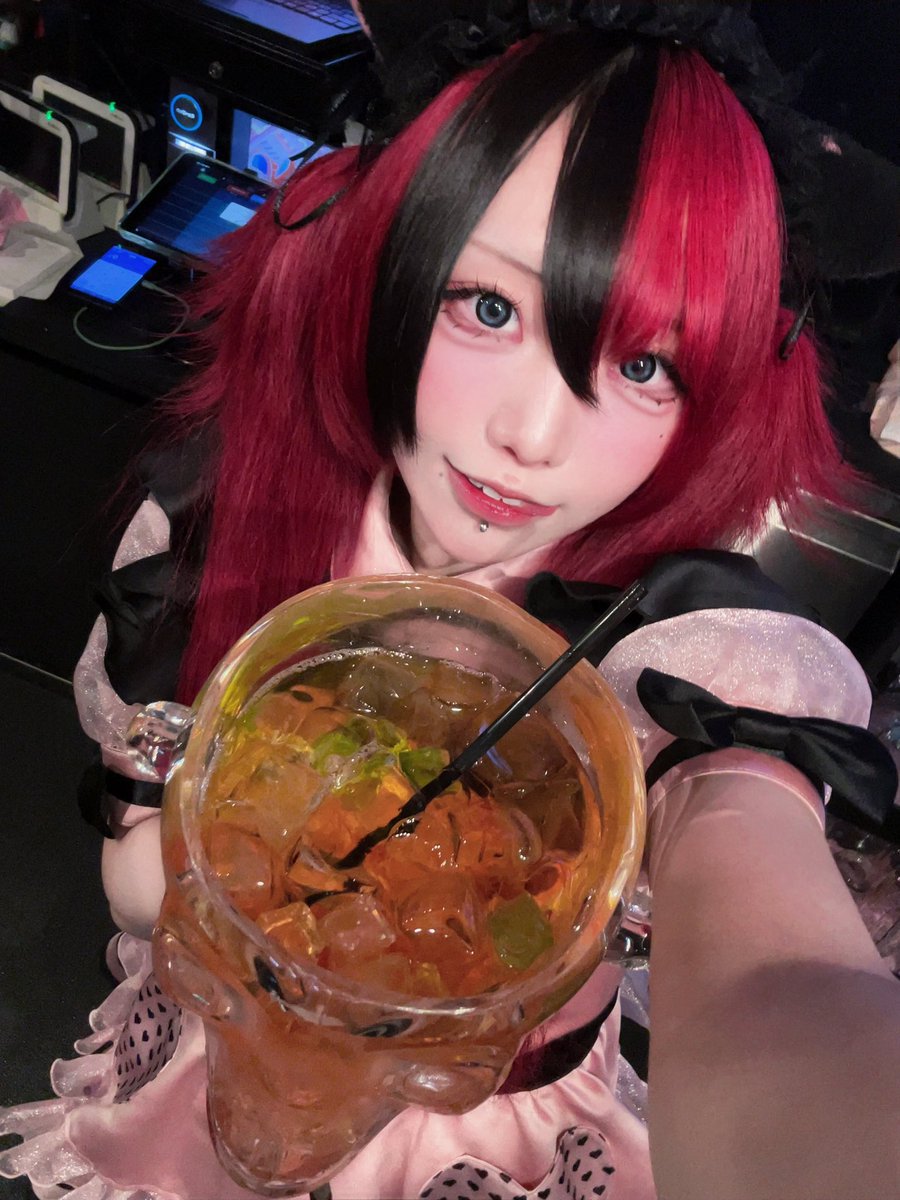 kuronai_ria's tweet photo. ぴょんぴょんツインテねこちゃんだたฅ^•ω•^ฅ

可愛すぎる制服姿を見て貰えてはっぴ〜！沢山甘やかして貰えた幸せ金曜日でした！ https://t.co/5BFgaHHcKU