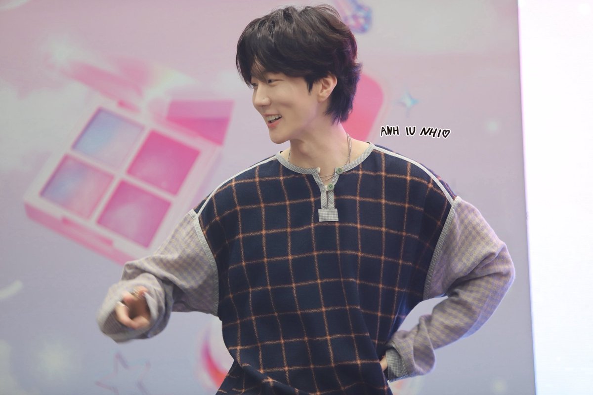 jin2jinu's tweet photo. 260704 KBEE in HANOI
많이 이렇게 웃어줘 오빠야💙
#위너 #이승훈
#WINNER #HOONY @official_hoony_ https://t.co/xxgTf0Rfpe
