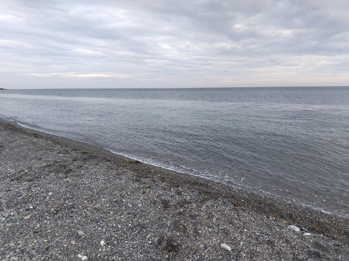 chie11515's tweet photo. 🌊ヒスイ海岸✨
ちょいと曇り空…夕日難しいかな…

さてさて探そ😆 https://t.co/WzRfAM42AS