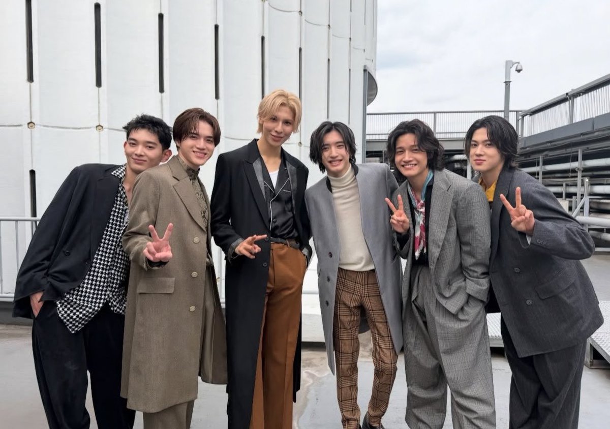 YjDii's tweet photo. みっちーのインスタにいる大昇の隣にいる子誰だ？？ジュニア？？
ばり俳優顔でめろい https://t.co/VtjdsTLOdZ