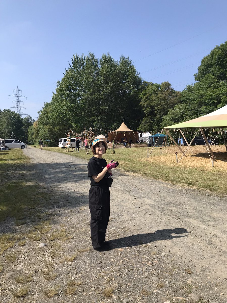 n_slow's tweet photo. ←金曜日は7月号の色校正
　土曜日はガンケフェスのスタッフ→
編集部の日常は、スロウでハードで奥行き豊か🌱 https://t.co/gPQt5mYSsa