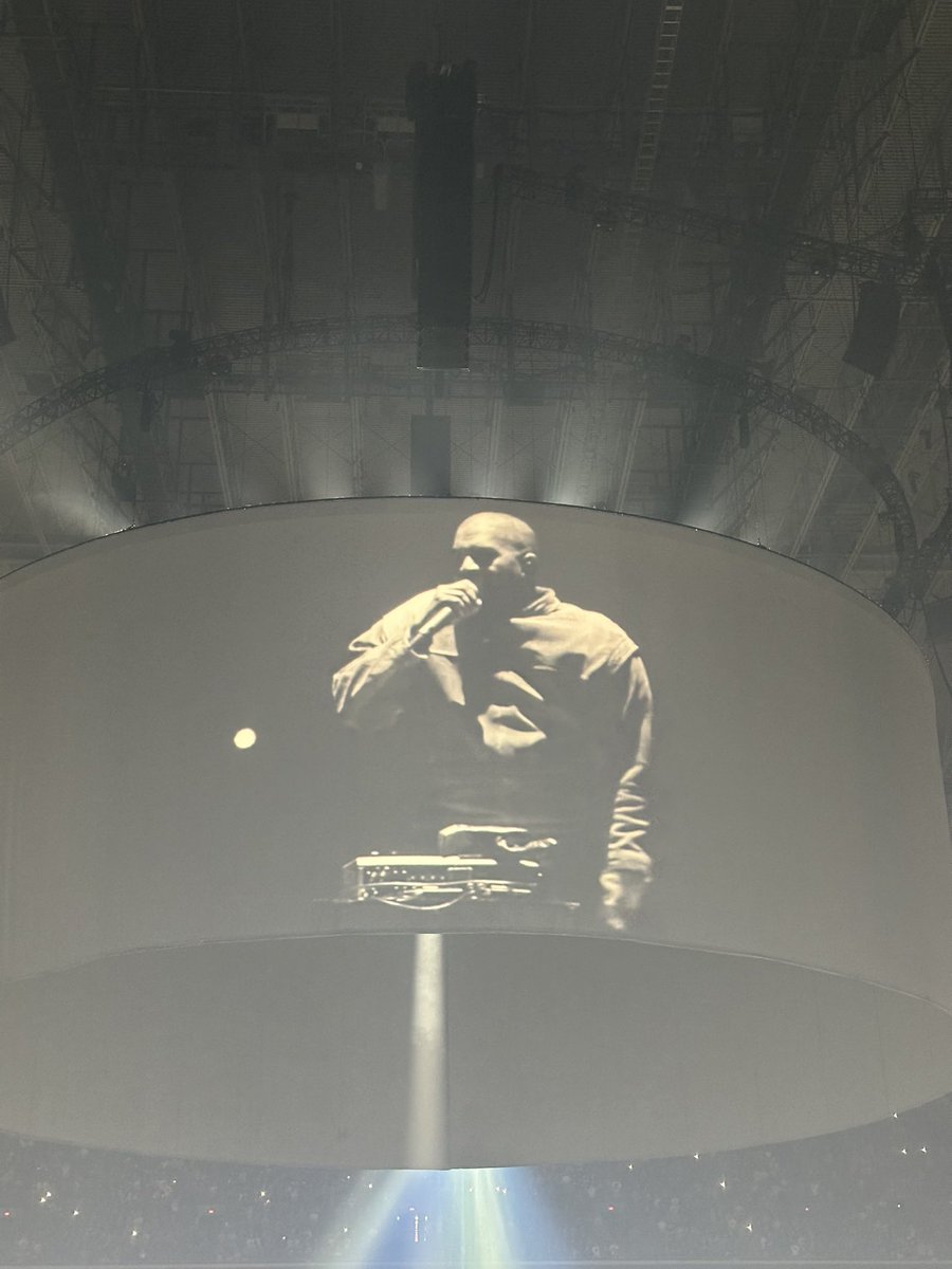 isleofthenorth's tweet photo. @Bgr_Kanye https://t.co/mtGsk0Vwjz