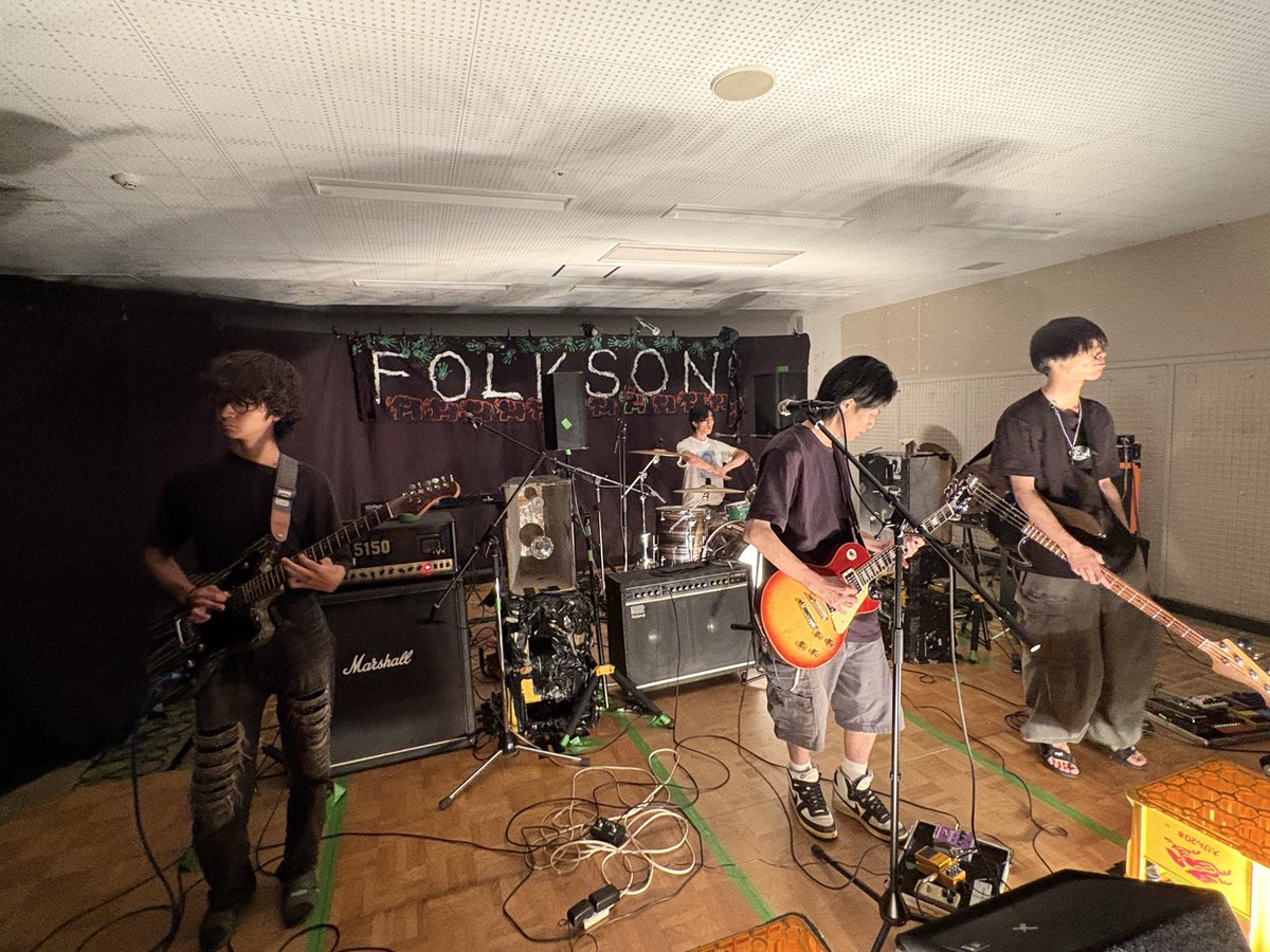 bufsc's tweet photo. 2バンド目はロッコンバンドCです！ https://t.co/2VyUPHXW1G