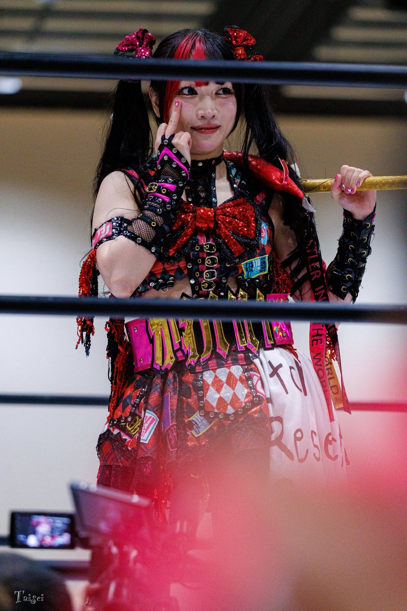 ちびっ子ちゃん達が多くて嬉しそうな伊藤ちゃん #STARDOM #伊藤麻希