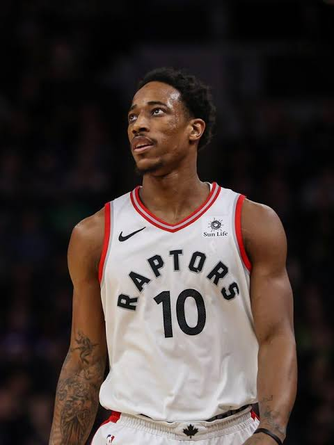 SBGreatestPF's tweet photo. Who would you pick if you could only pick one for a Raptors reunion? https://t.co/tonfkuMamz