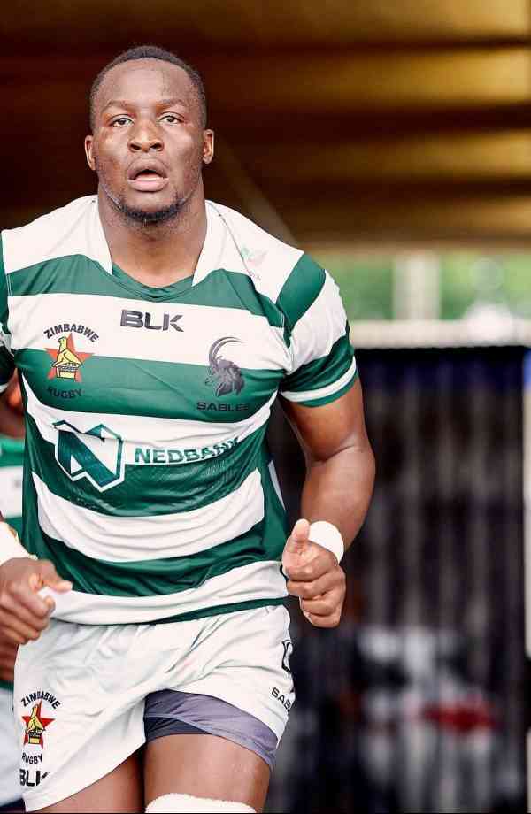 pasinaDambudzo's tweet photo. Brandon Mudzekenyedzi &amp; Godfrey Mzananago = TOP engine room players! 🦾💯 Heart &amp; consistency is unmatched. Cant remember any off day games they have had in the green &amp; white! #deliveryman 🏍 https://t.co/LVINiY9Fu9