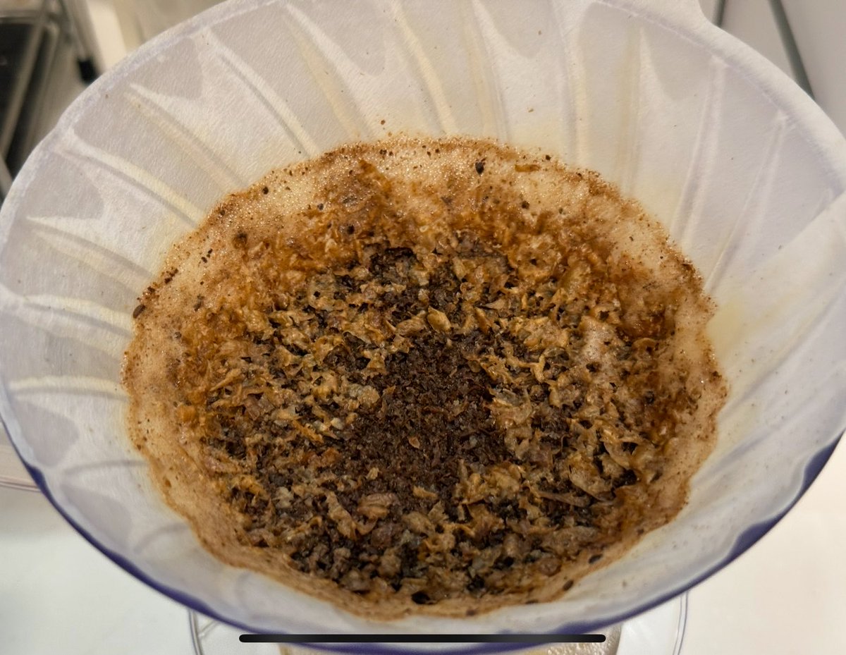 bootarou01's tweet photo. 酸味を少し抑えて
甘みを出す方向に
テスト中☕️

変化が面白過ぎるー https://t.co/k6SpuRmSRY