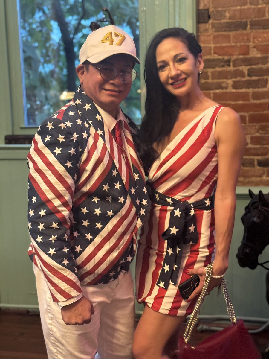 andresoriano's tweet photo. 🇺🇸❤️ Proud Americans.
Grateful to live the American Dream and proud to celebrate 250 years of freedom.
Happy 250th Birthday, America! May God continue to bless our great nation.
❤️🇺🇸 #America250 #ProudAmerican #GodBlessAmerica #USA250 https://t.co/3S24qSLo4o
