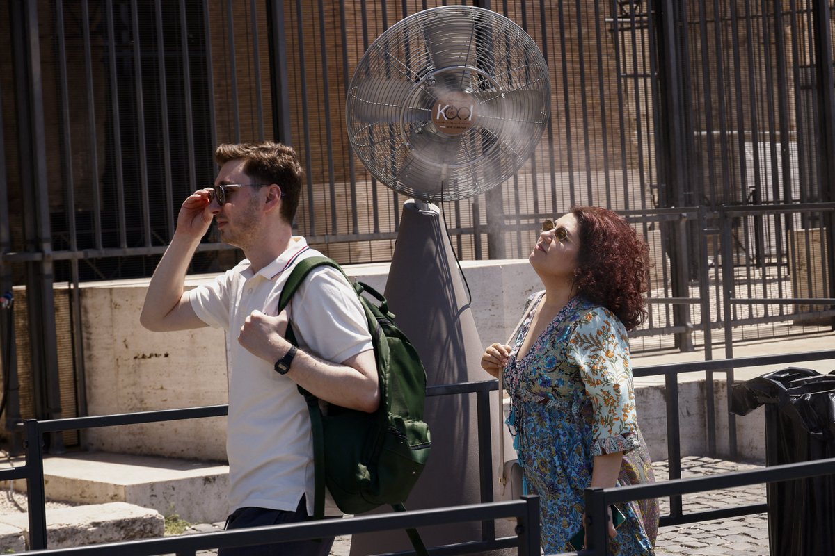 CGTNOfficial's tweet photo. #YourSay How is your city beating the heatwaves?
Sunshade, handheld electric fans, mist cooling systems, or air conditioners… The world is suffering high temperatures which could pose threats to human health, ecosystems, agriculture and labor productivity.
To beat the heatwaves, the WHO has listed some tips for staying cool:
- Use the night air to cool down your home by opening windows after dark when the outdoor temperature is lower than the indoor temperature.
- Use light and loose-fitting clothing and bed linens.
- If using air conditioning, set the thermostat to 27˚C and turn on an electric fan – this will make the room feel 4˚C cooler.
- Keep hydrated: drink water regularly (1 cup of water per hour and at least 2–3 liters per day). Avoid alcohol and too much caffeine.