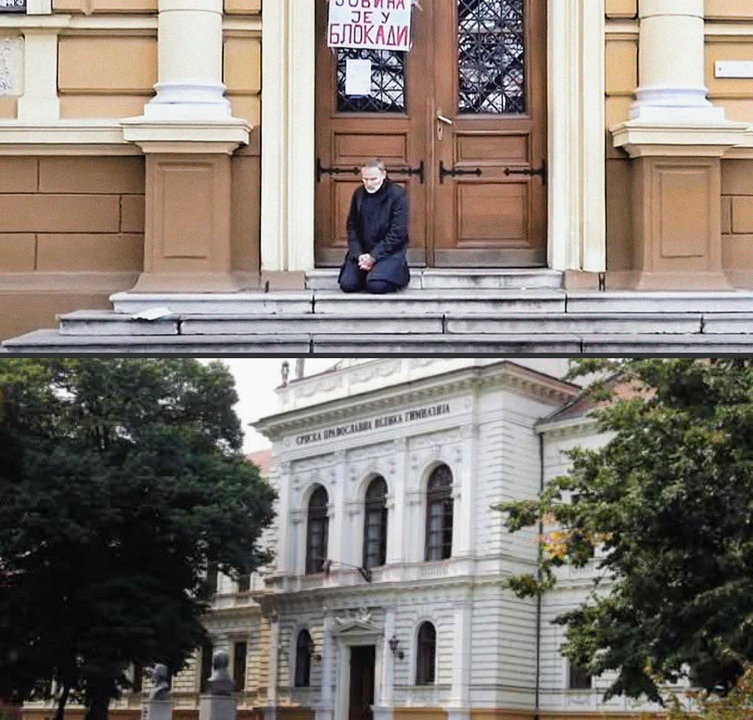 CrnjanskiSr's tweet photo. Popunjena samo 2 od 11 odeljenja u Jovinoj gimnaziji!?
To je istorijska sramota za Novi Sad i Vojvodinu i bolan šamar odnarođenog režima svakom detetu i profesoru. Sistematski uništavate sve što vredi, ali vojvođanski otpor i pamćenje traju duže od vaših fotelja.
Nema oproštaja! https://t.co/7kq20mrgAS