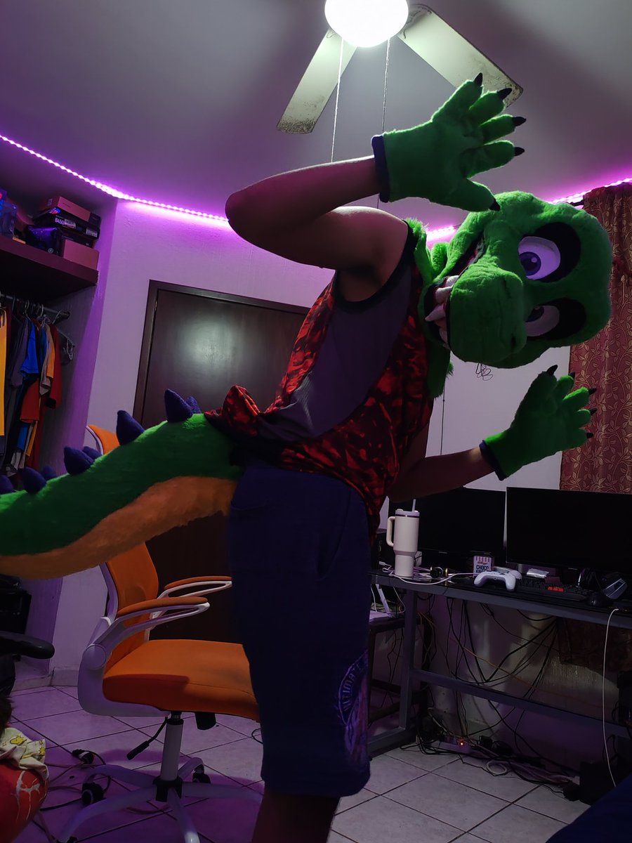 CCCartncraft's tweet photo. Oh yeah and his name is @CrocodylusJ https://t.co/i3svgLfSjM