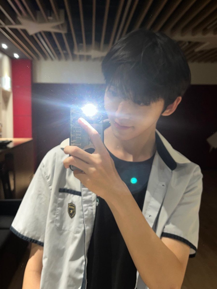 ddonggmany's tweet photo. 재..입학..재..입학.. https://t.co/ADAeBmYdPZ