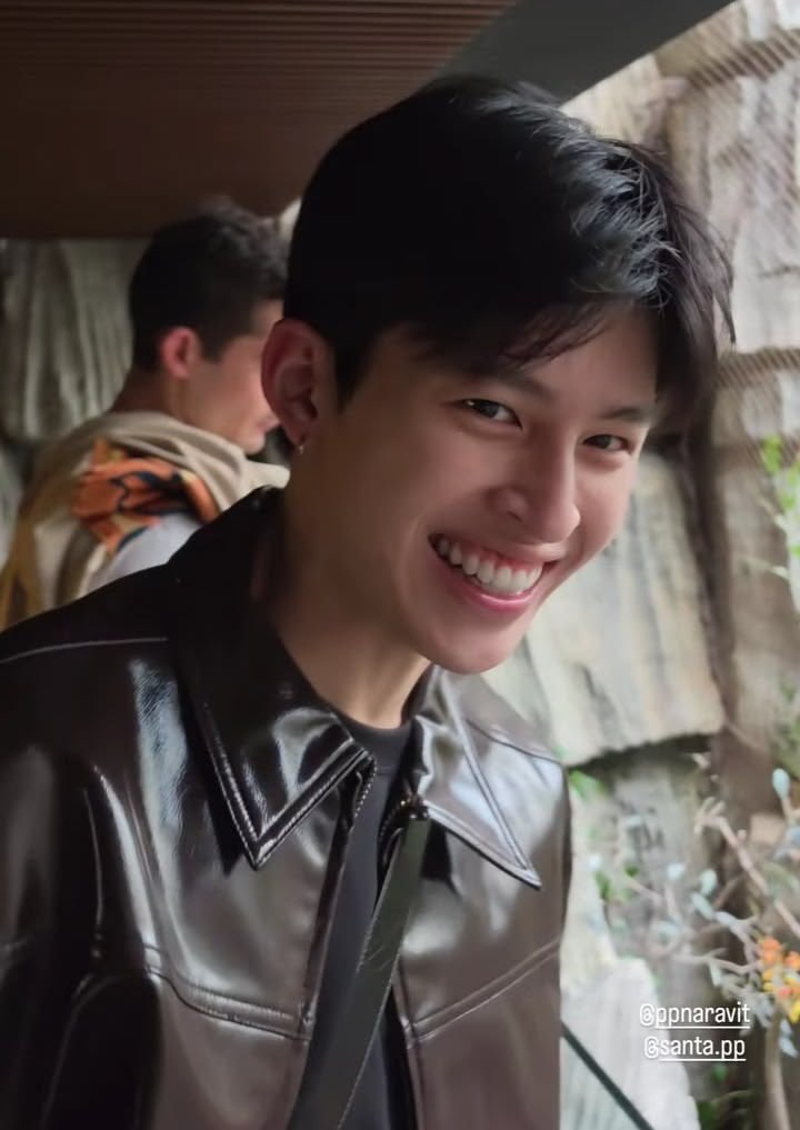 glitteronsunday's tweet photo. นี่ยกให้ america zoo date is one of the best date ของพวกฮีเลย ความสุขมันออกตา ออกปาก ยิ้มเผื่อคนหลังกล้องแล้ว ง่าย ๆ ไม่เหงา เพราะมีเราสองคนก็เกินพอ เหมือนได้ทำความรู้จักคนคุ้นเคยในอีกมุม นึกภาพคนรอบข้างเป็นครอบครัว คู่รัก เด็กฝรั่งหน้าตาน่ารัก บรรยากาศมันให้นะนี่ว่า ชวนกันดูอันนั้นอันนี้ ใครมาเห็นก็คงคิดว่าเป็น…กัน